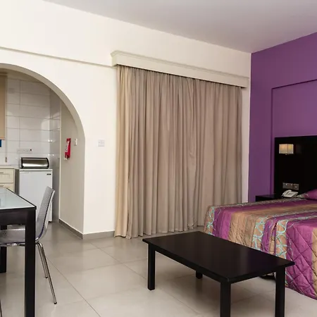 Kefalos Damon 公寓式酒店 Paphos