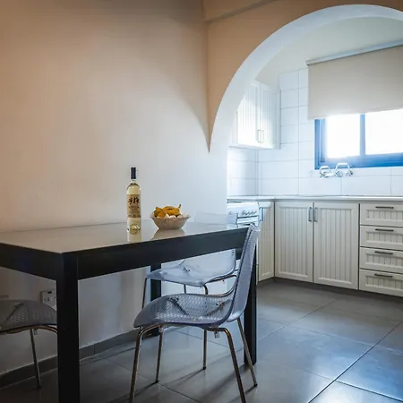 Hotel apartamentowy Kefalos Damon Pafos