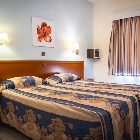 Hotel apartamentowy Kefalos Damon Pafos