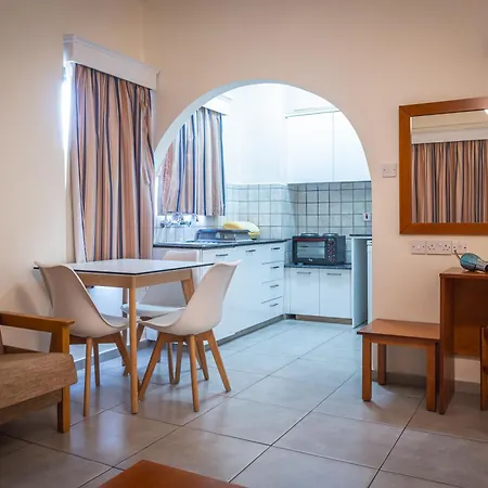 Kefalos Damon Hotel apartamentowy Pafos